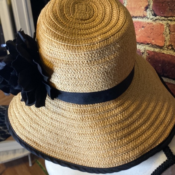 Wide Brim Natural Floppy Sun Hat with Black Ribbon & Flower Design One Size - Picture 5 of 8